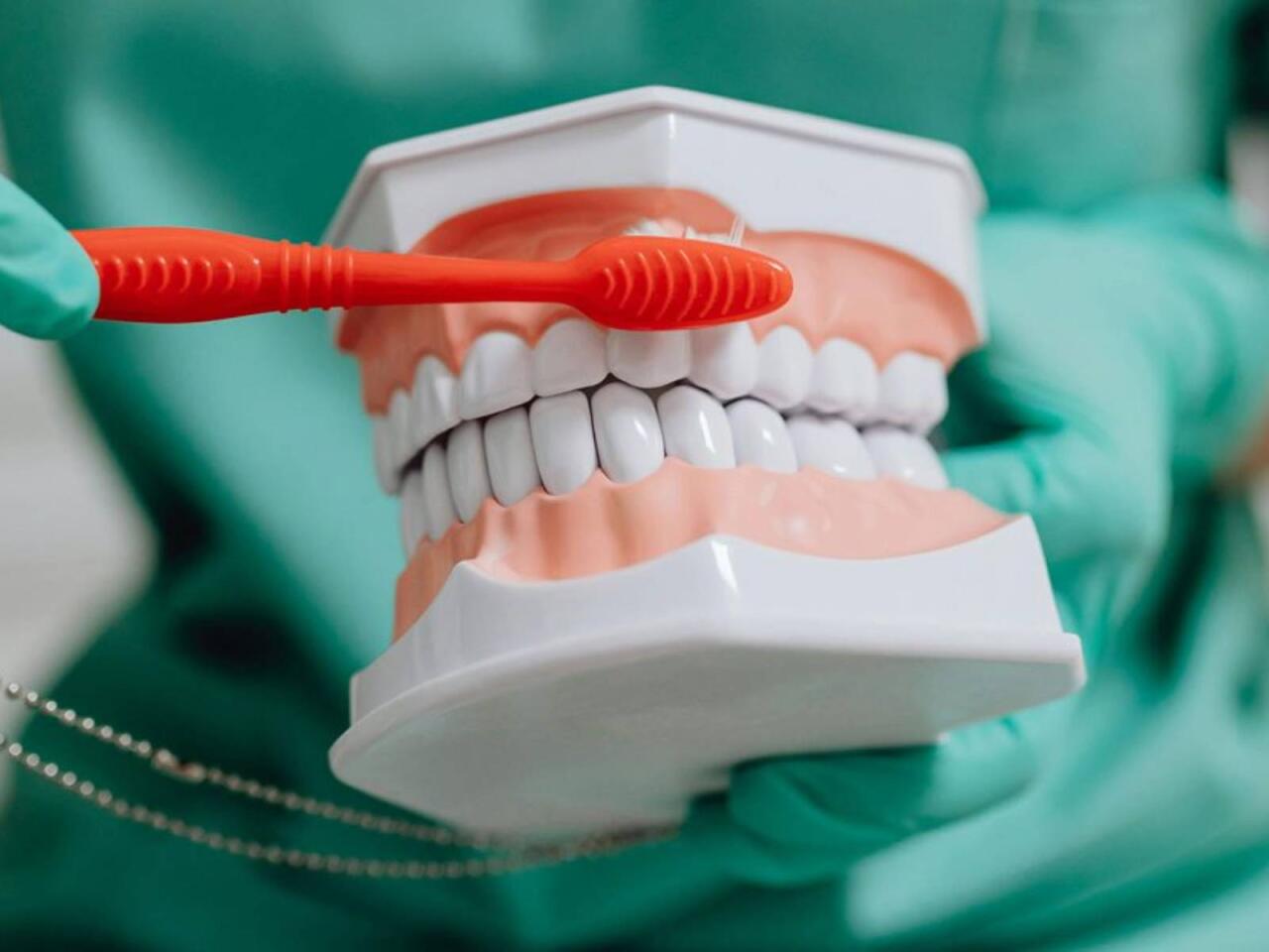 Bahalısı da, 2 manatlığı da eyni işi g&ouml;r&uuml;r, aldanmayın  Həkim