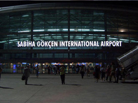 Onlarla təyyarə İstanbul hava limanına