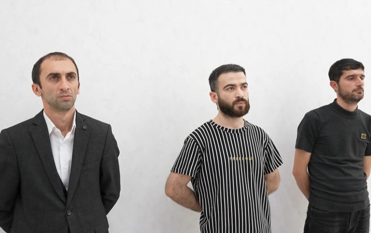 400 nəfəri aldadıb k&uuml;lli miqdarda pulunu aldılar