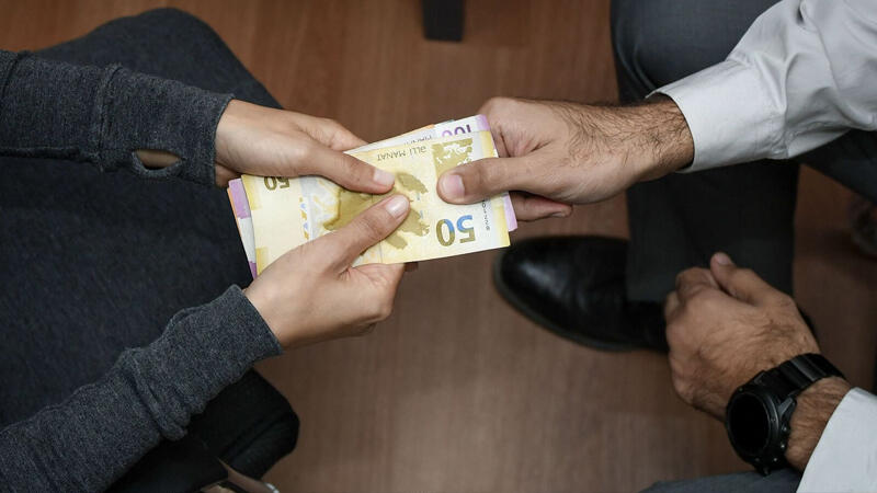 FHNə işə düzəltmək adı ilə daha bir dələduzluq