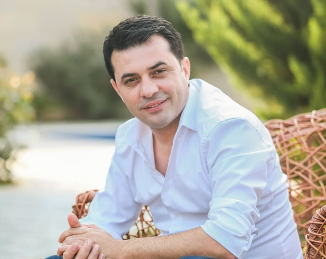 Azərbaycanlı müğənni 3cü dəfə ailə qurur