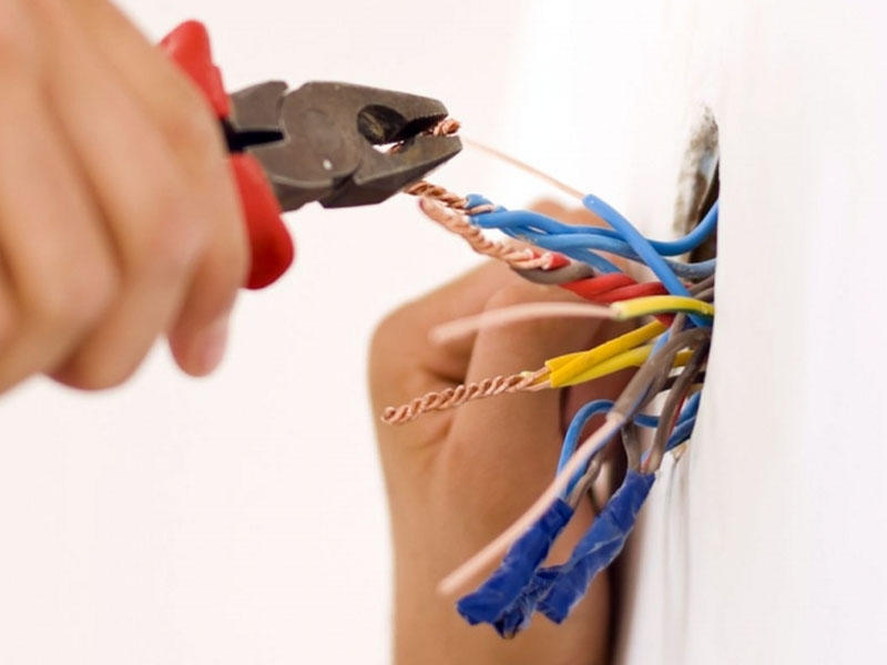 Goranboyda yeniyetməni cərəyan vurdu