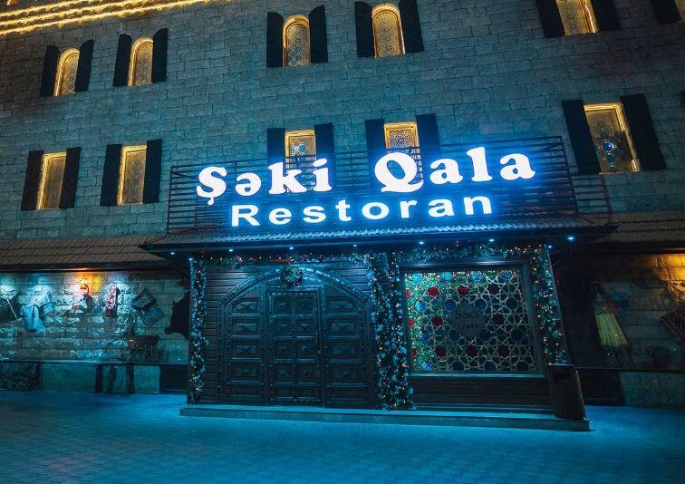 Bakının mərkəzində məşhur restoran sökülür  Plana düşüb  FOTO