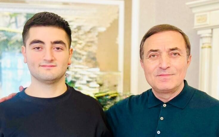 Oğlu başqa &ouml;lkədə yaşayacaq