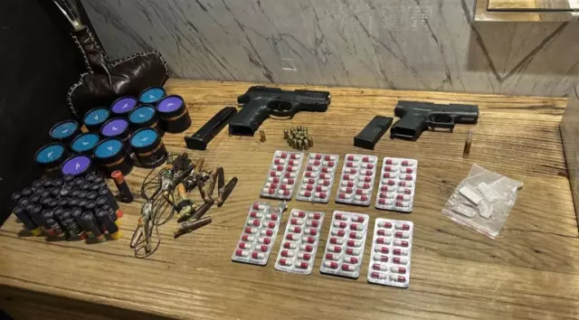 Axtarış zamanı məşhurların evindən g&ouml;r&uuml;n nələr &ccedil;ıxdı 