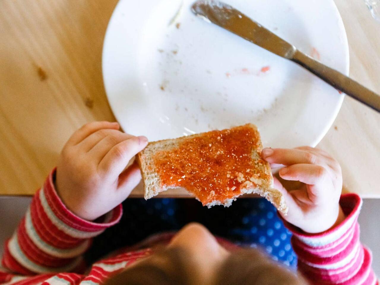 Uşağa şirniyyatı tam qadağan etmək olmaz  Dietoloq açıqladı