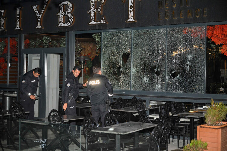 Türkiyədə əyləncə məkanına silahlı HÜCUM 