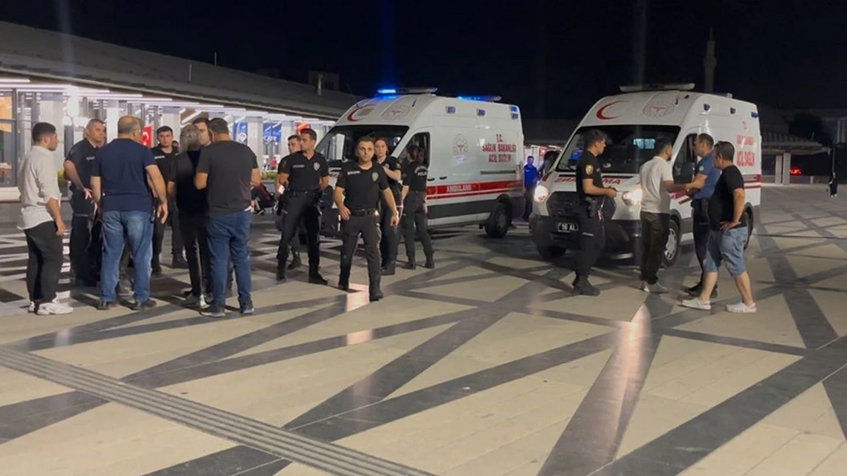 14 yaşlı qız dəhşət saçdı  Çox sayda yaralı var