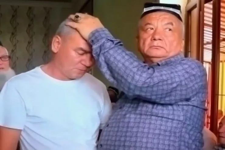 &Ouml;zbəkistanlı ekstrasens İqbol Soliyev Azərbaycandan &ccedil;ıxarıldı