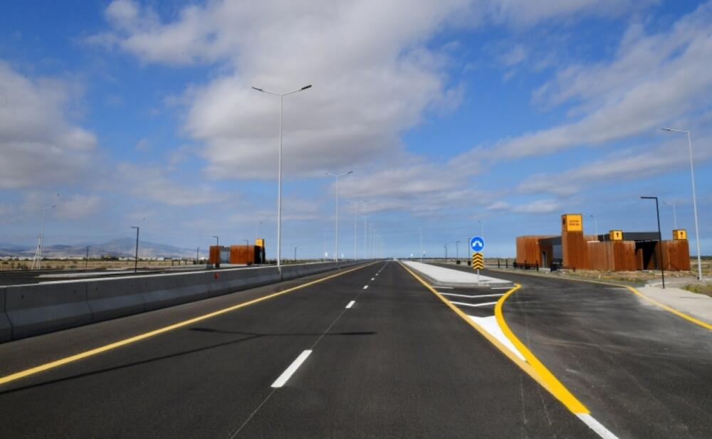 Saatda 130 kilometr  Bu yolda s&uuml;rət həddi m&uuml;əyyənləşir