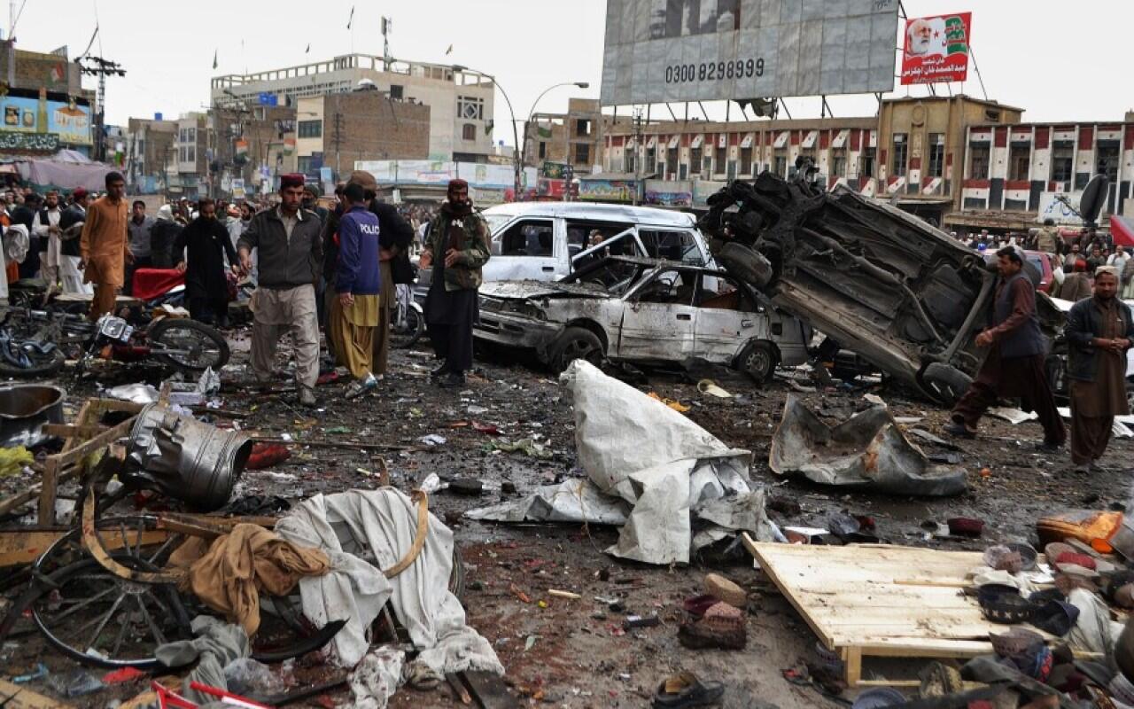 Pakistanda hərbi qərargah qarşısında partlayış  Ölənlər və yaralananlar var