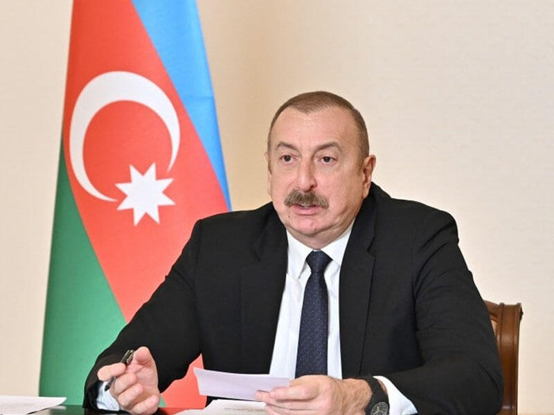 İlham Əliyev və ECOnun17ci Zirvə görüşünün iştirakçıları Ağdamdakı “İmarət” Kompleksində Qarabağ atlarının “Zəfər” şousunu izləyiblər