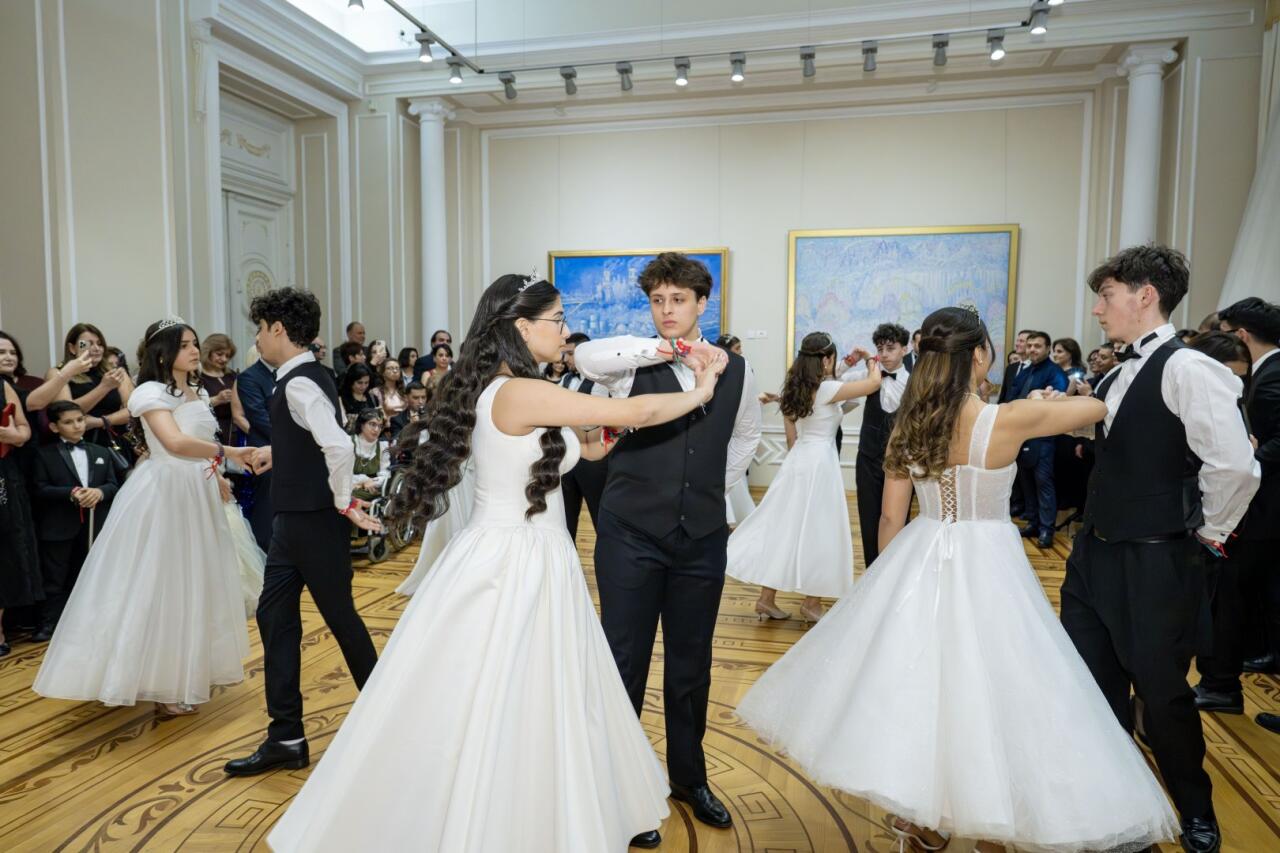 Azərbaycan Milli İncəsənət Muzeyində "Vyana Balı&rdquo; ke&ccedil;irilib  FOTO