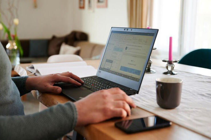 Hər 45 dəqiqədən bir oturmağa ara vermək lazımdır: Hərəkətsiz bədəndə nələr baş verir?