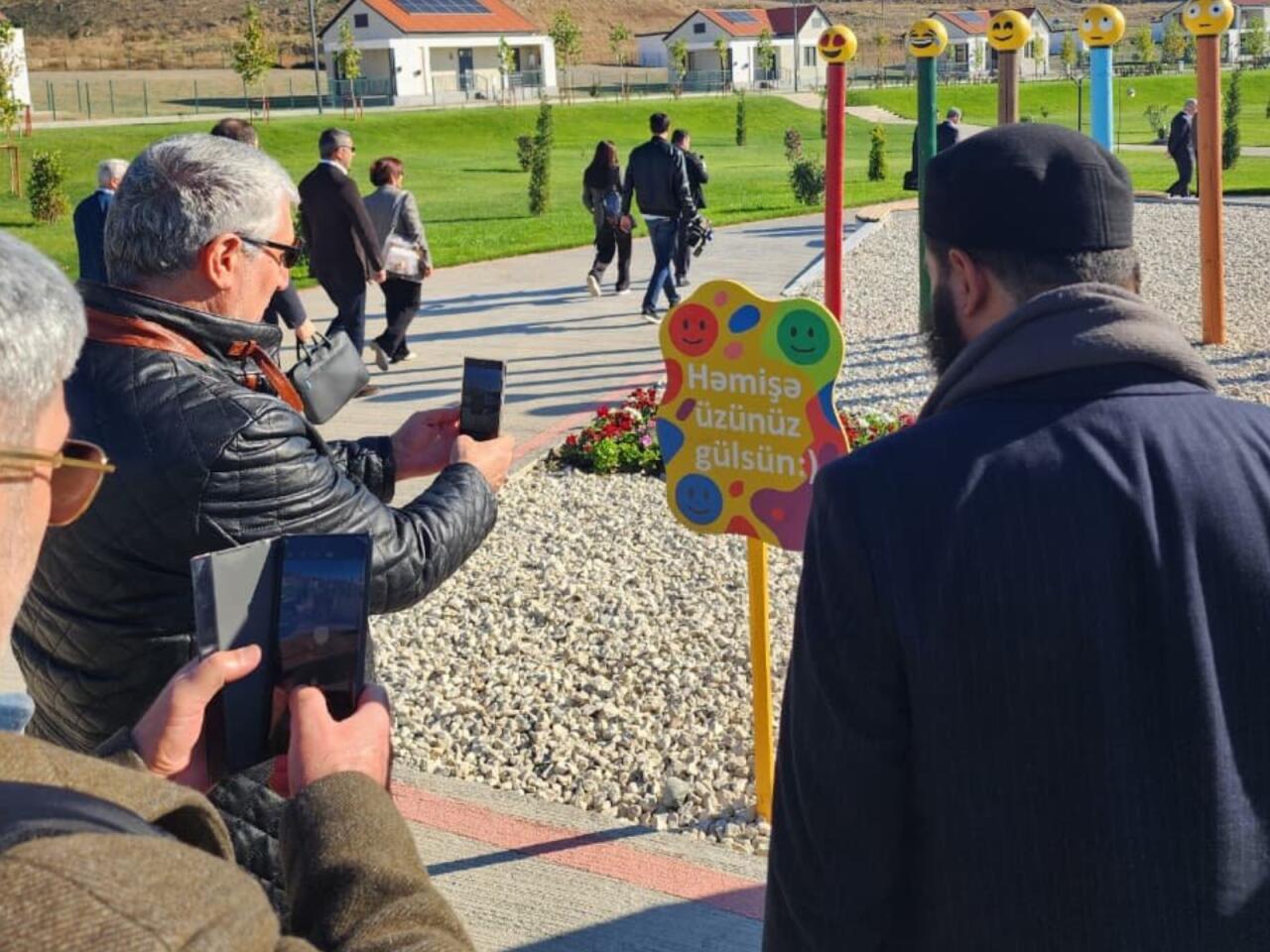 Səfirliklərin və beynəlxalq təşkilatların rəhbər şəxsləri Horovlu kəndində olublar  VİDEO  FOTO