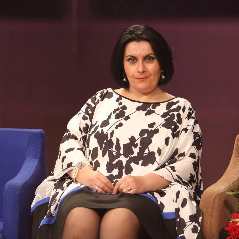 "M&uuml;ğənni olduğum &uuml;&ccedil;&uuml;n UTANIRAM"