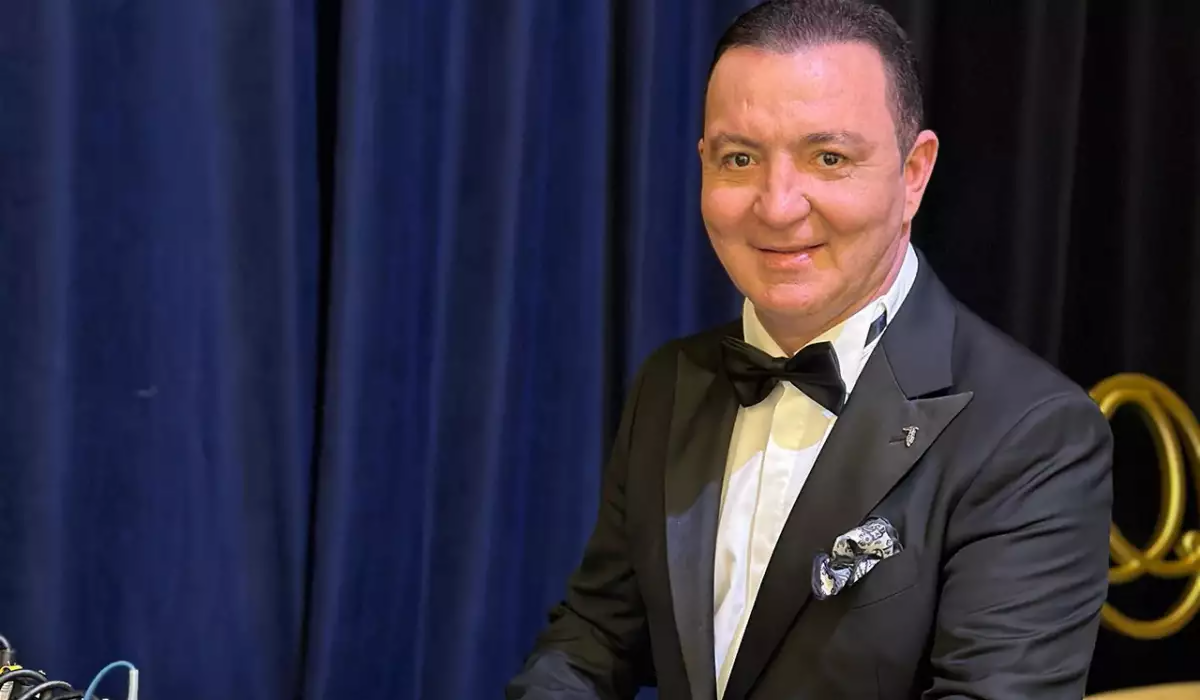 "Camaatı özünüzə güldürürsünüz"