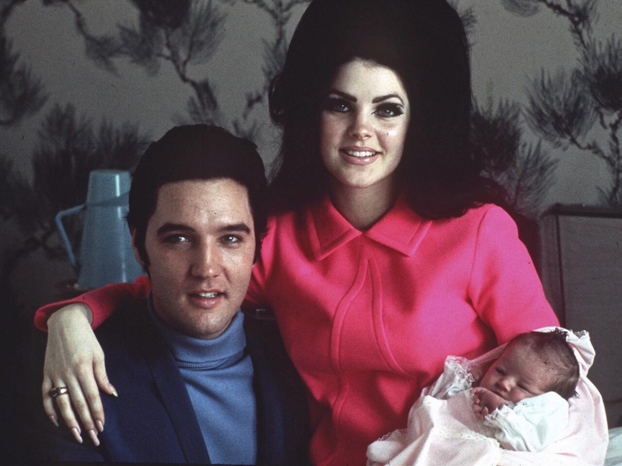Elvis Preslinin arvadı qızının ölümündə günahlandırılır  FOTO