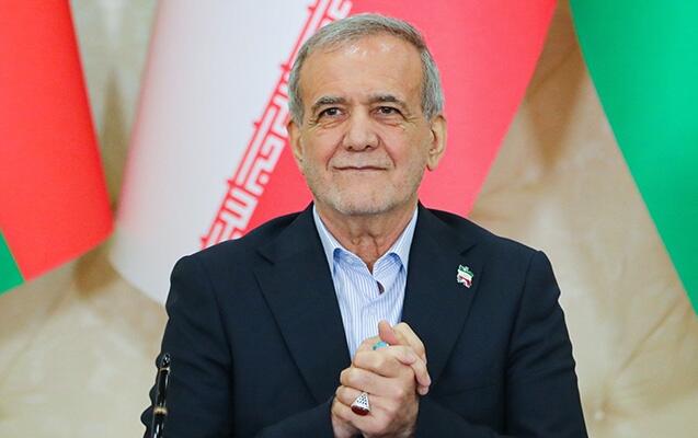 Pezeşkian İlham Əliyevə zəng edib