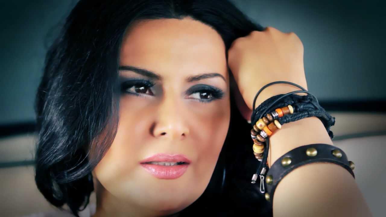 "Ke&ccedil;miş ərim &uuml;&ccedil;&uuml;n el&ccedil;i gedəcəyəm"