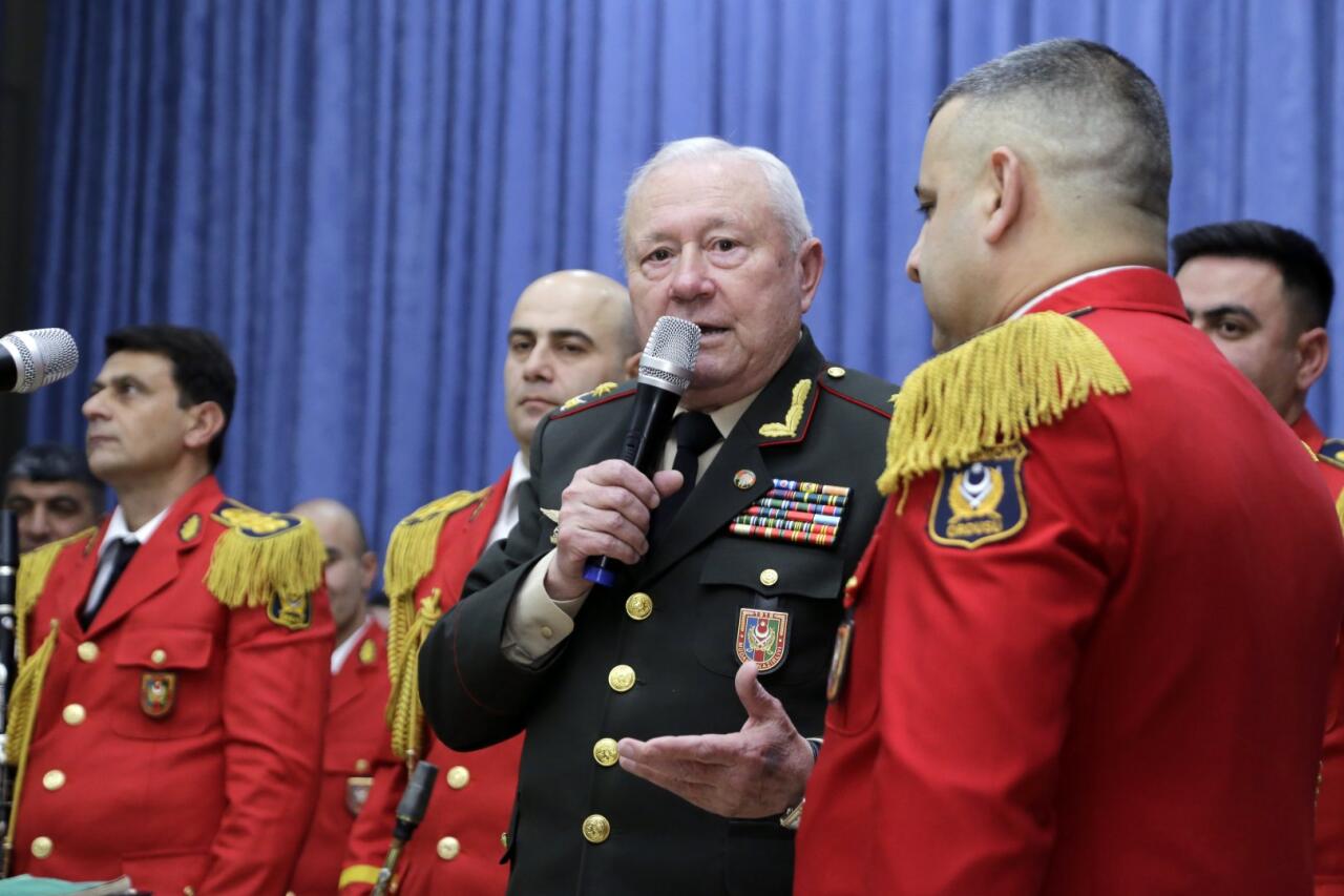 Xalq artisti Yusif Axundzadənin 80 illik yubileyi Azərbaycan D&ouml;vlət Uşaq Filarmoniyasında qeyd olunub  FOTO