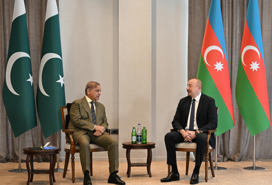 Laçında İlham Əliyevin Pakistanın Baş naziri ilə məhdud tərkibdə görüşü keçirilir  FOTO