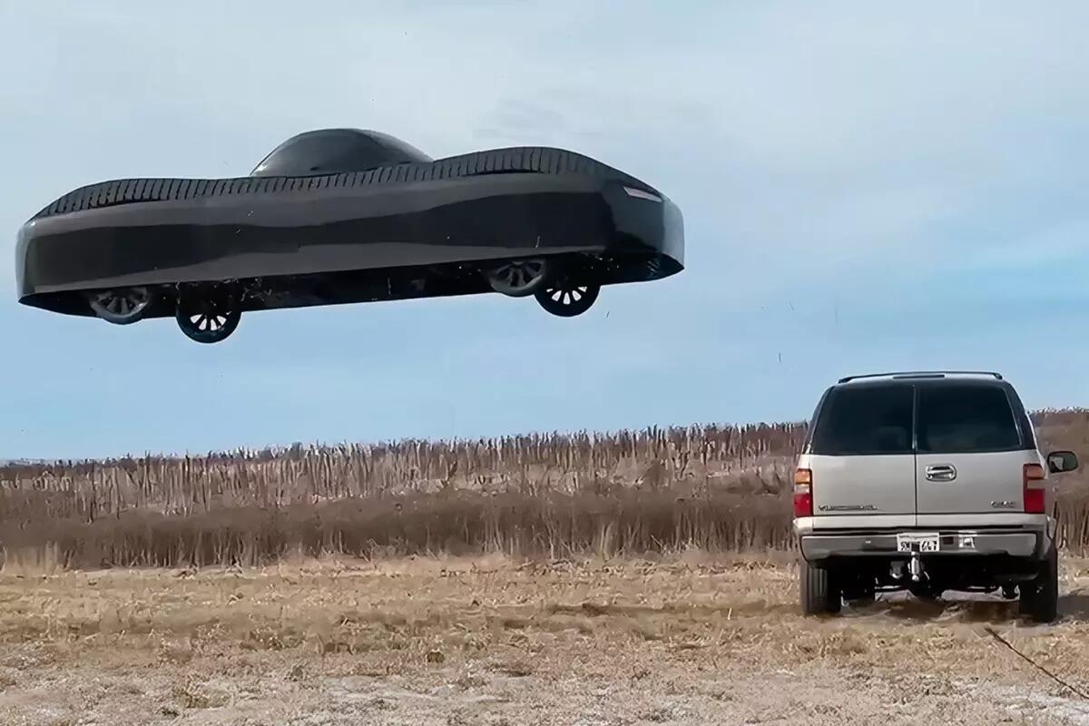 Tıxac probleminə son: U&ccedil;an elektrik avtomobili gələn il yollarda ola bilər 