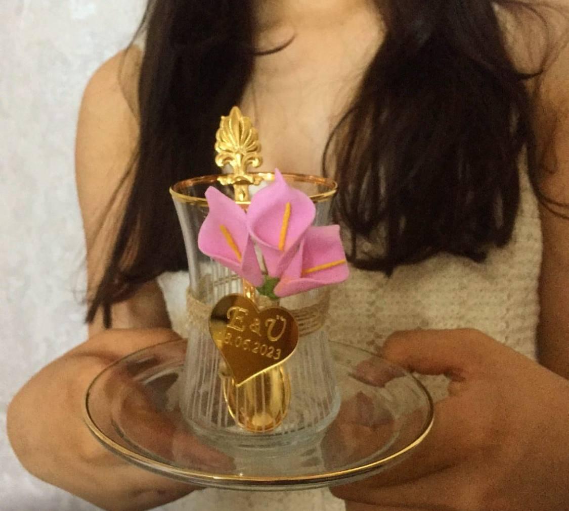 Azərbaycanlı bloger kanadalı sevgilisi ilə NİŞANLANDI 