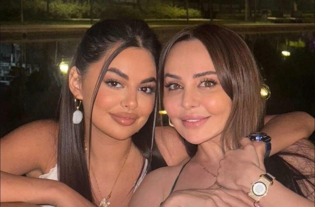 Tanınmış aparıcının bloger qızı qəzaya d&uuml;şd&uuml; 