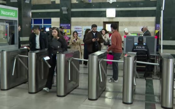 &ldquo;NFC&rdquo; &ouml;dəniş sistəmi ilə metrodan limitsiz pulsuz ke&ccedil;mək olur? 