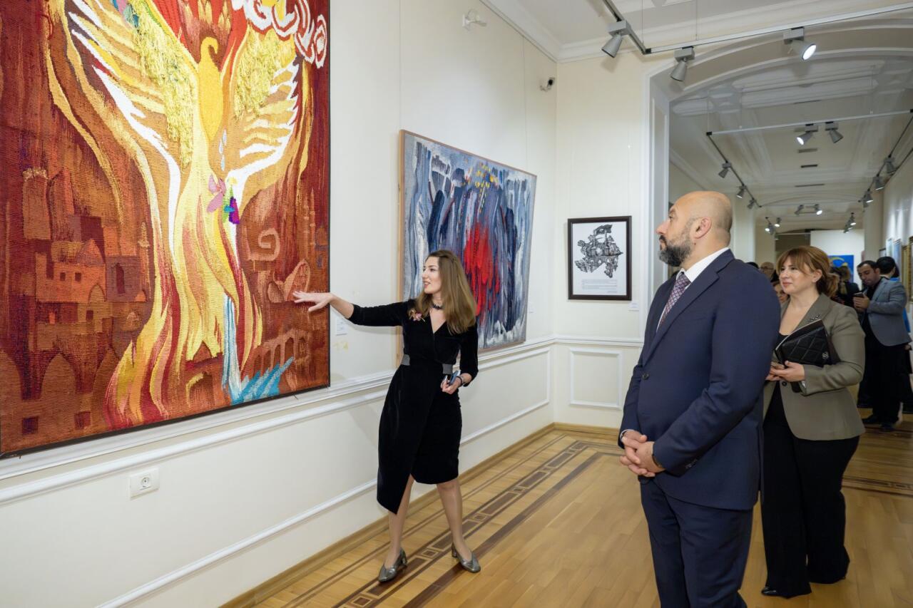 Azərbaycan Milli İncəsənət Muzeyində “Zəfərin rəngləri” adlı sərginin açılış mərasimi keçirilib  FOTO