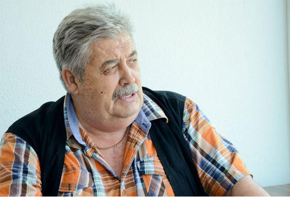 "Atamı da elə küsdürdülər"