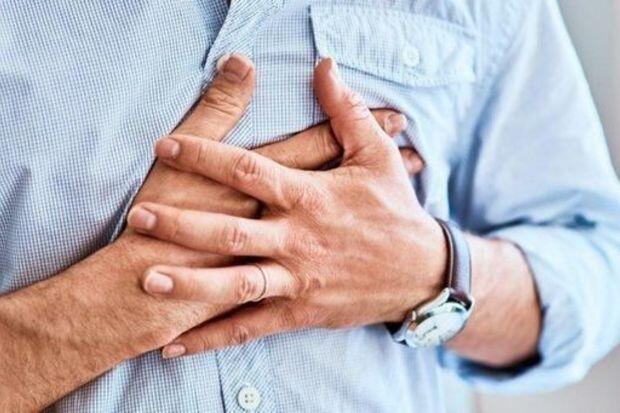 Az siqaret &ccedil;əkmək də &ouml;ld&uuml;r&uuml;r  Erkən &ouml;l&uuml;m riski 60% artır