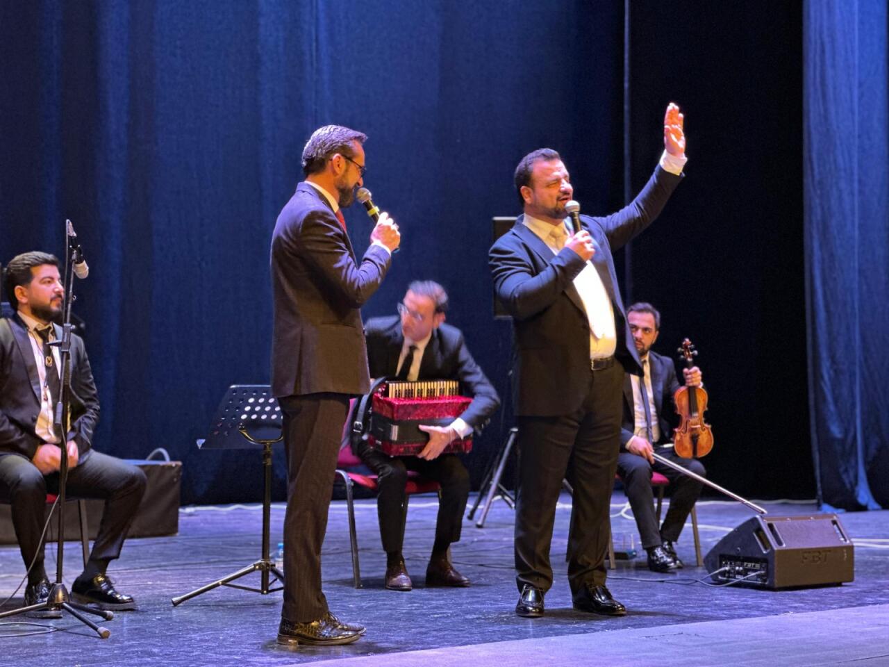 Gəncə Dövlət Filarmoniyasinda Xalq artisti Samir Cəfərovun solo konserti baş tutub 