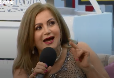 "Gəlməyim üçün 100 min manat təklif etdi, yox dedim"