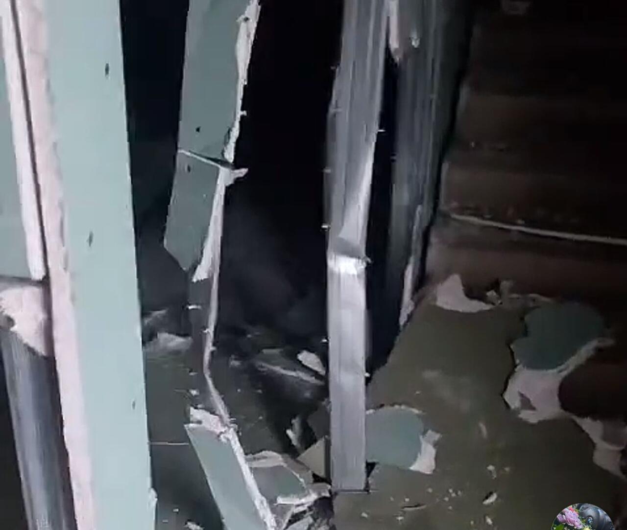 Ke&ccedil;miş komendant bloku dağıtdı  Sakinlər şikayət&ccedil;i oldular 