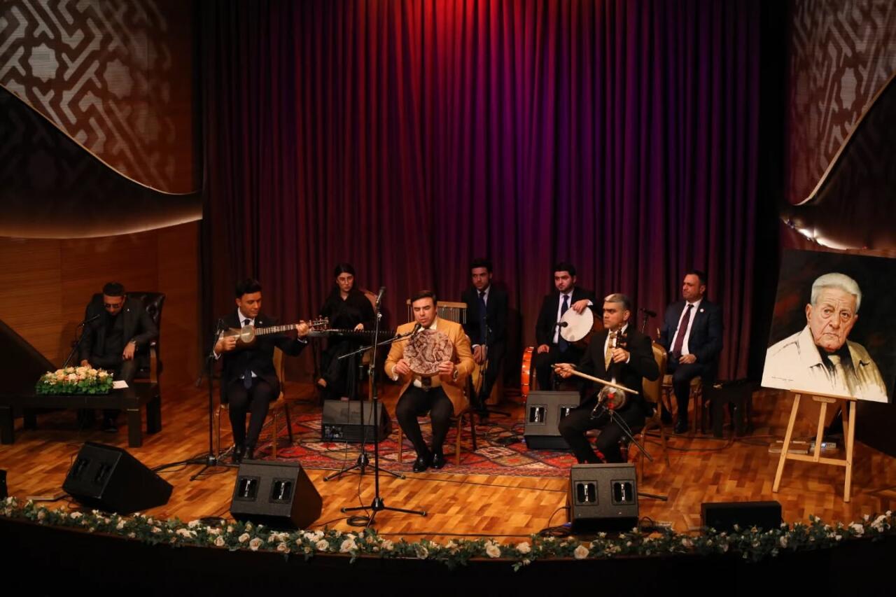 Xalq artisti Əlibaba Məmmədovun xatirə gecəsi ke&ccedil;irilib  FOTO