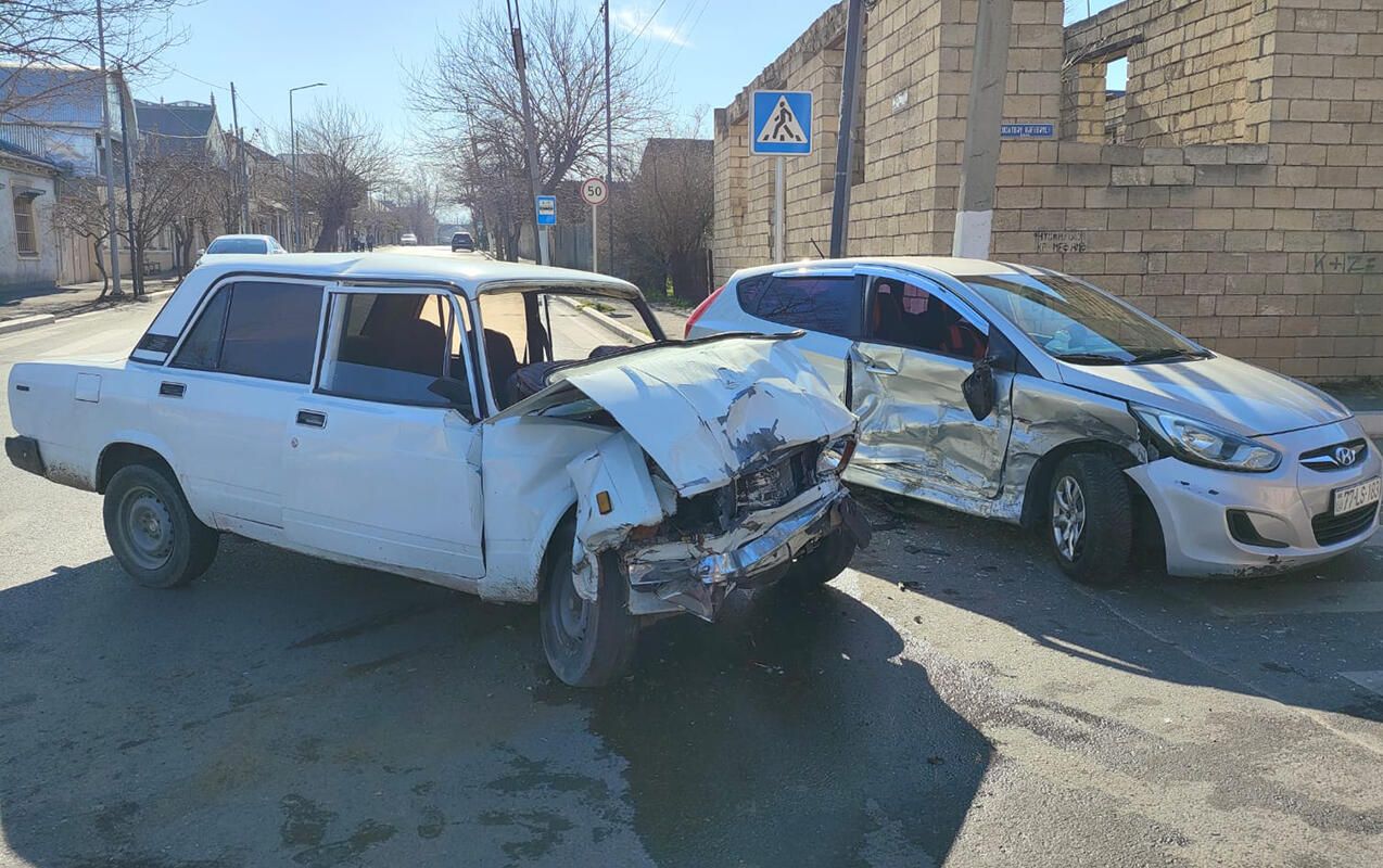 Gəncədə yol qəzası  Yaralılar VAR