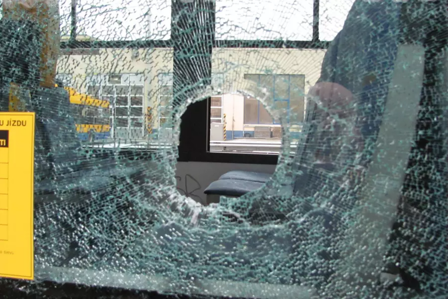 Sumqayıtda avtobus qəzaya düşdü  Xəsarət alanlar var