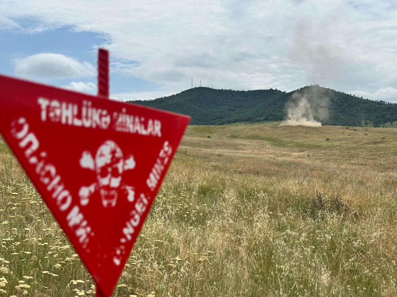 Ağdərədə minaya düşən var