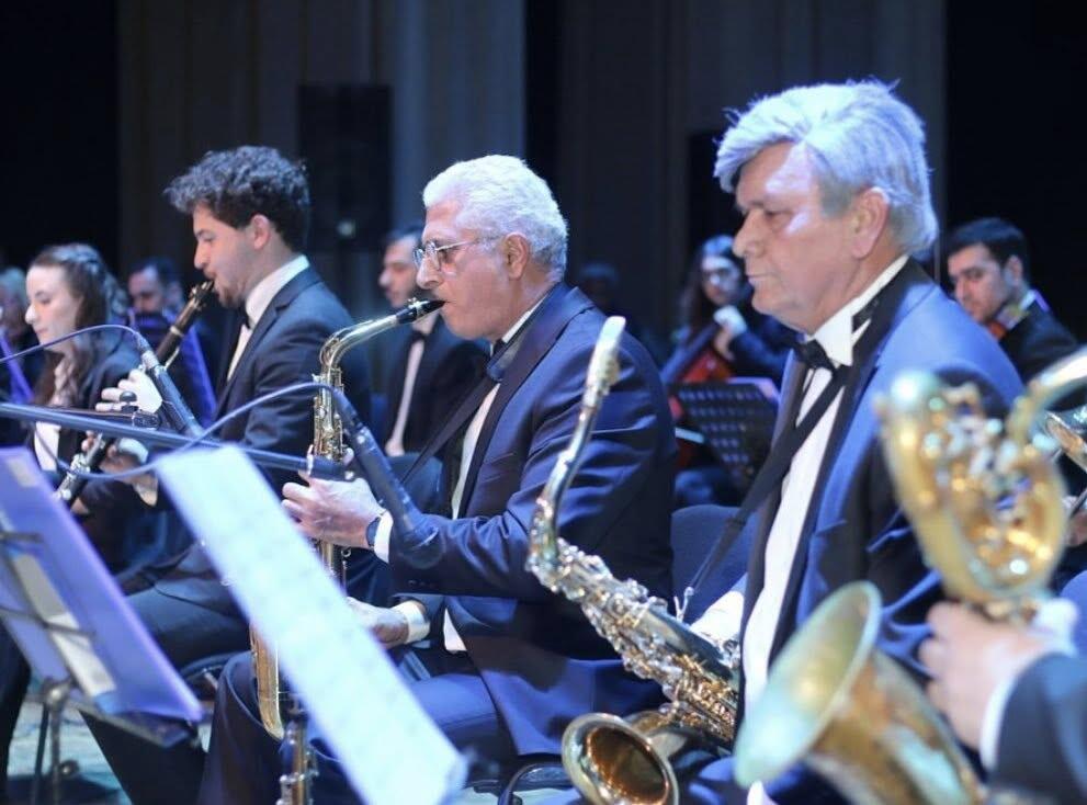 Rəşid Behbudov adına Mahnı Teatrının Estrada Simfonik Orkestri Sumqayıtda  qastrol konserti ilə &ccedil;ıxış edib &ndash; FOTO