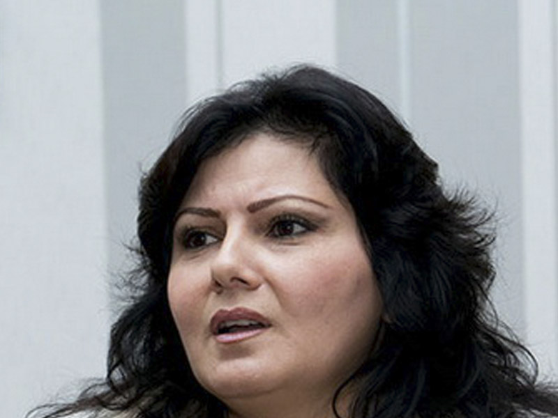 Azərbaycanlı sənətçi 1 milyonluq borca düşdü  “Lexus”usunu SATDI,