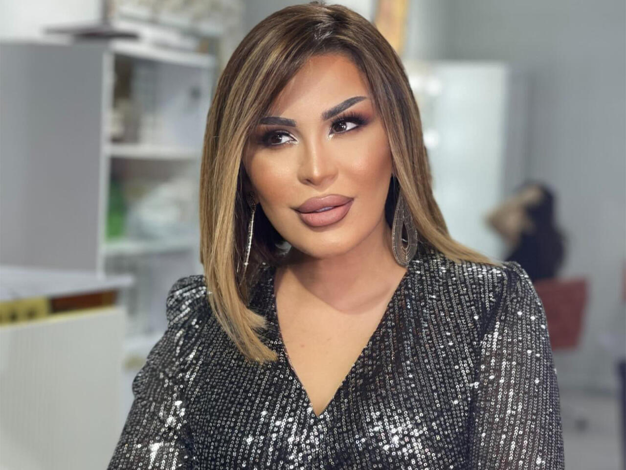 "Səsimdən başqa hər yerim əməliyyatdır"