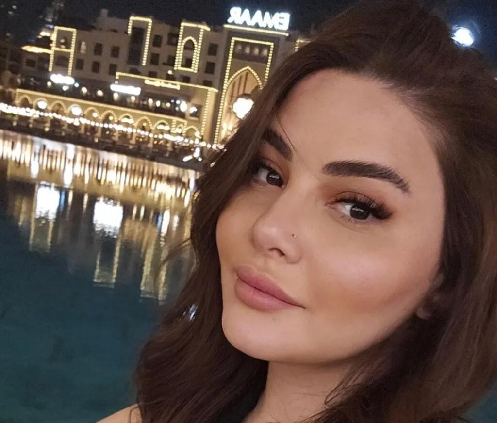 "Hamı sənin kimi gecə saat 3də "TikTok"da şir DİLƏNMİR" 