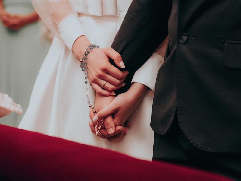 DƏHŞƏT: Gəlin toydan 16 gün sonra bütün qızılları götürüb QAÇDI 