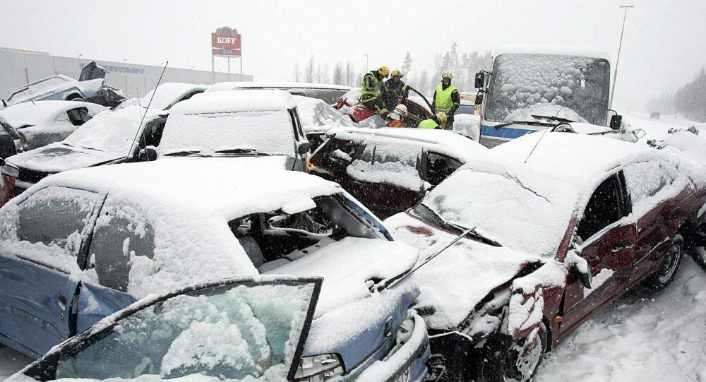 Qarlı havada baş verən qəzada zərəri kim &ouml;dəyir?