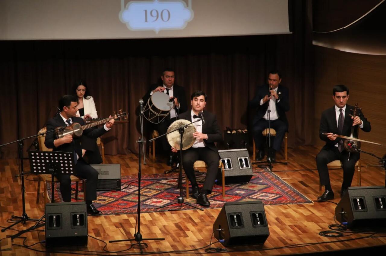 Seyid Əzim Şirvaninin 190 illiyi m&uuml;nasibətilə ədəbibədii gecə ke&ccedil;irilib  FOTO