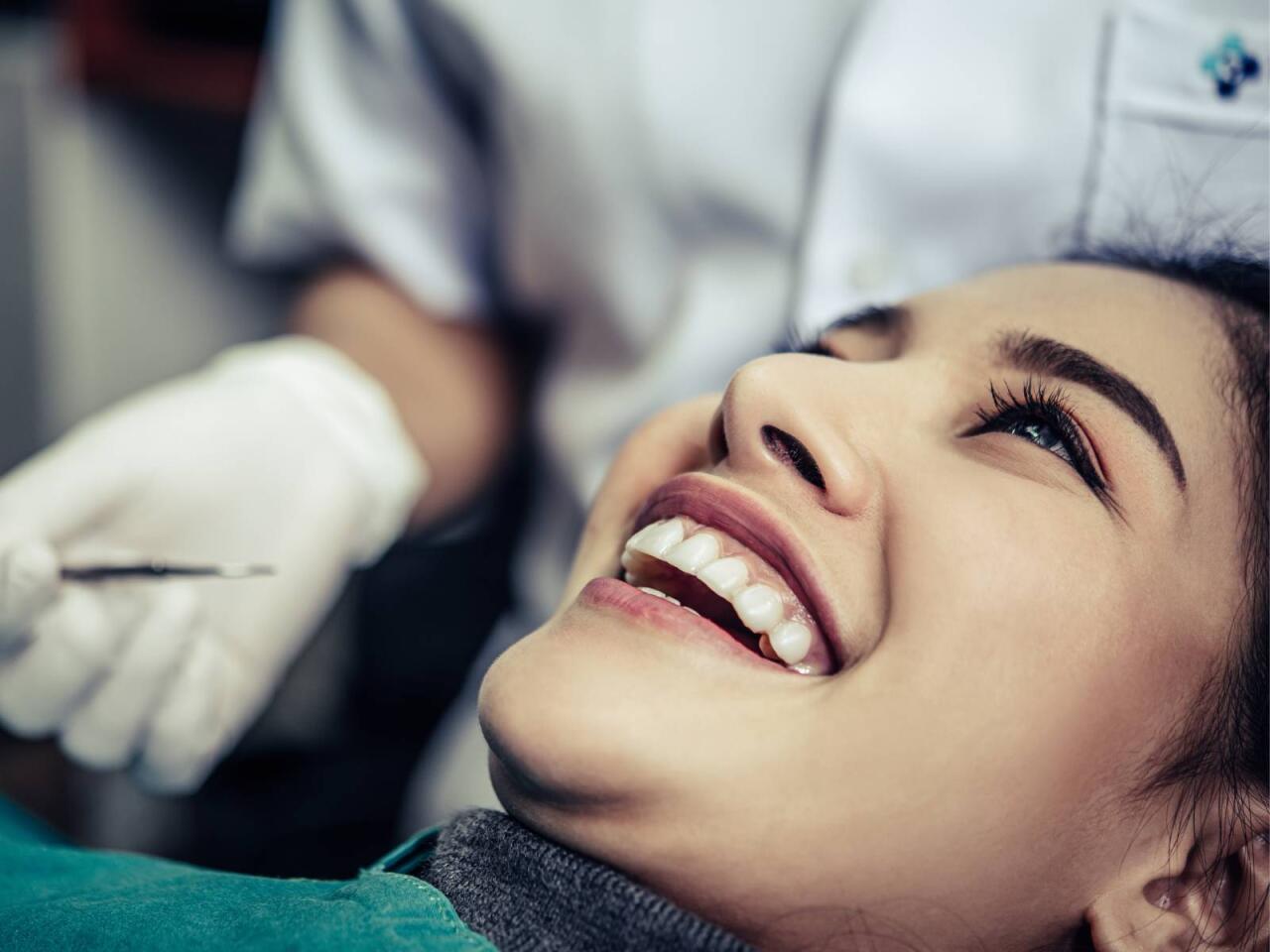 "Diş ətində yaranan problemlər orqanizmdəki anormallıqların siqnalıdır"