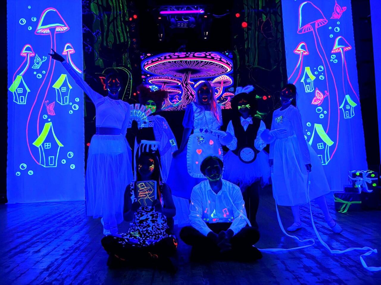 &ldquo;Alisa m&ouml;c&uuml;zələr diyarında&rdquo; m&uuml;asir səhnə texnologiyaları ilə  səhnələşdirilib  FOTO