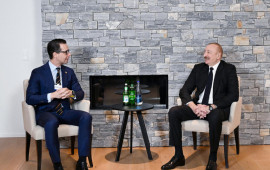 İlham Əliyev Davosda &ldquo;Carlsberg Group&rdquo; şirkətinin Baş icra&ccedil;ı direktoru ilə g&ouml;r&uuml;ş&uuml;b 